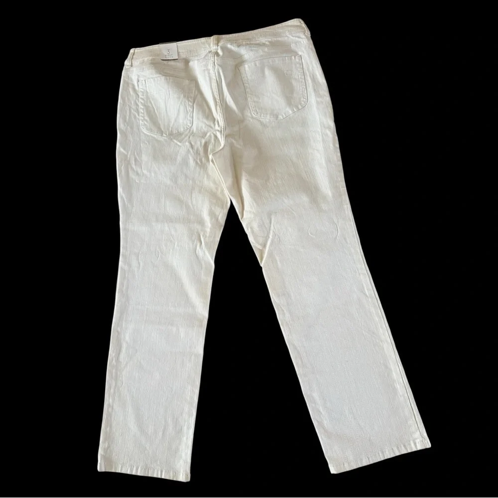 Chico's Women's High Rise Jeans in White Size 3 - Picture 2 of 4